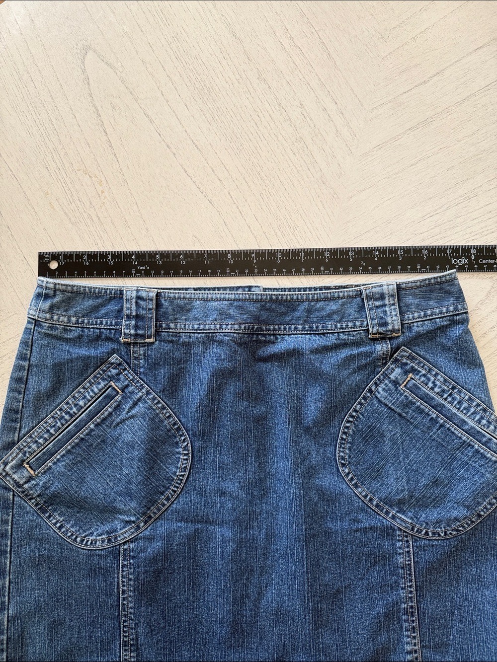 LOFT Dark Wash Denim Utility Mini Skirt - Size 12 - [PH1135] - Picture 3 of 6